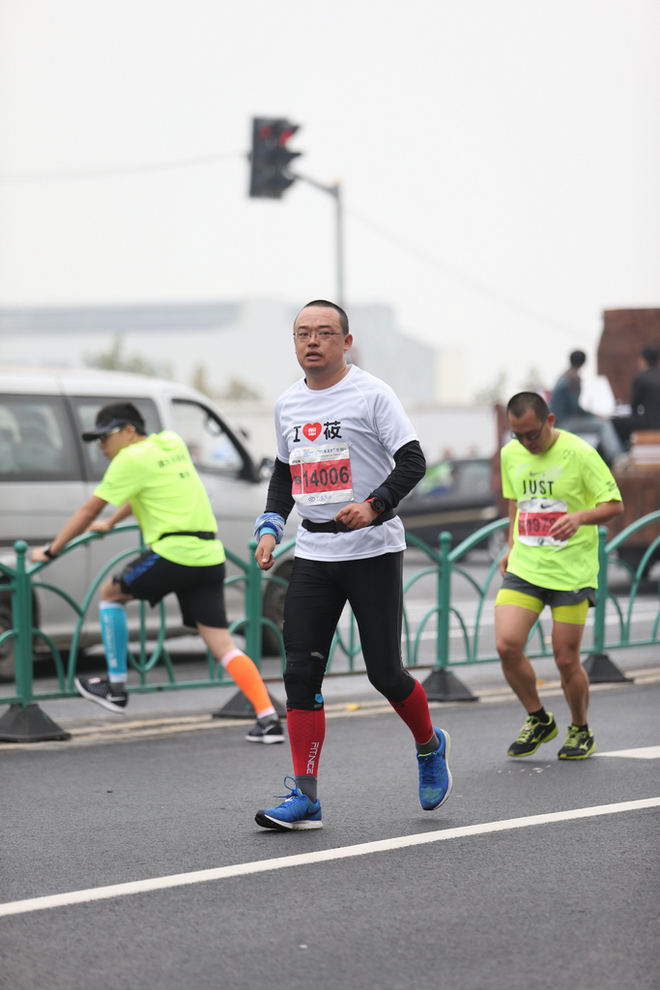 无远弗届_2015上海马拉松记录