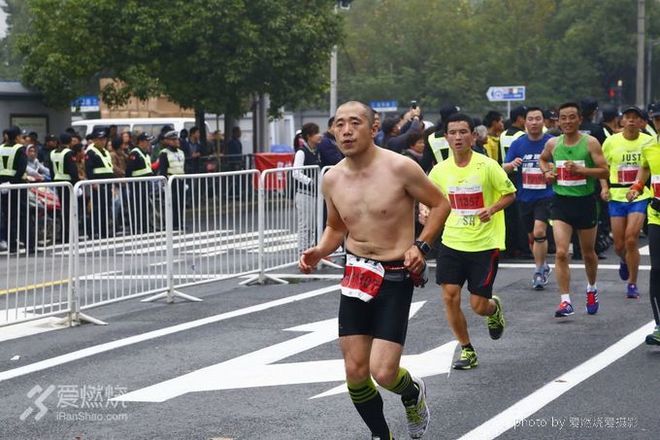 “侬好上马”让我们单纯的跑下去