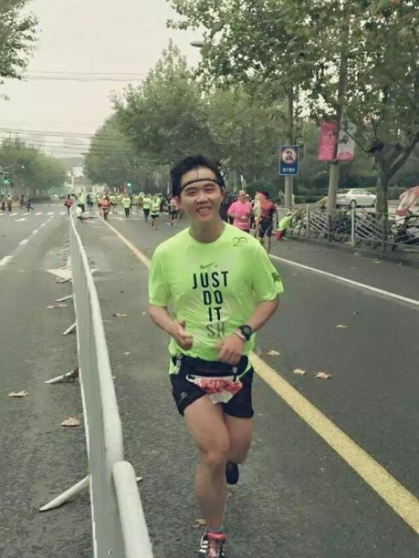 “侬好上马”让我们单纯的跑下去