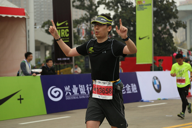 “侬好上马”让我们单纯的跑下去