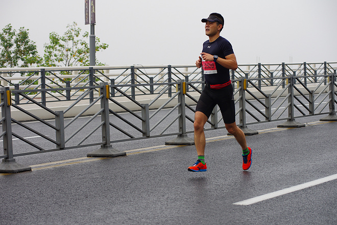 “侬好上马”让我们单纯的跑下去