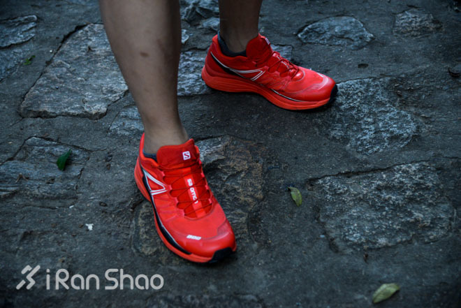 跑鞋 | Salomon 萨洛蒙 SLAB-Wings，红的不怕野