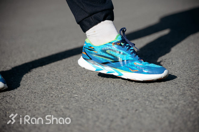 跑鞋 | Skechers 斯凯奇 Go Meb Speed 3，怕你双腿跟不上它的快