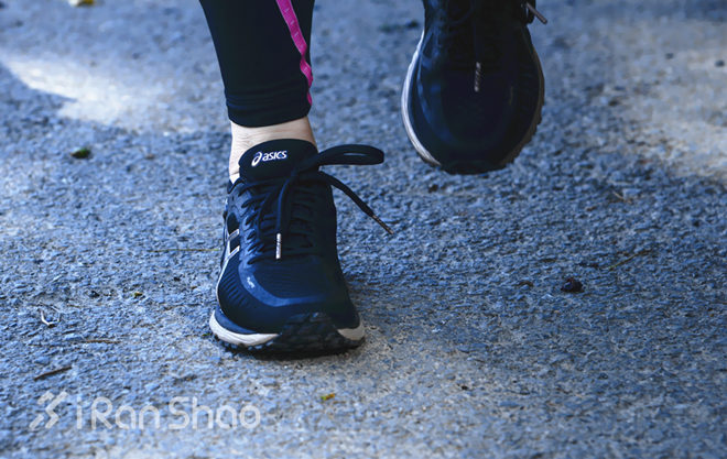 跑鞋 | ASICS亚瑟士 MetaRun，长距离跑鞋的黑金之选！
