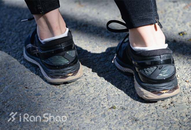 跑鞋 | ASICS亚瑟士 MetaRun，长距离跑鞋的黑金之选！