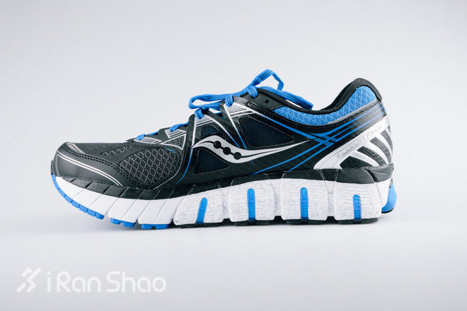 开箱 | Saucony 圣康尼 Redeemer ISO， 劳斯莱斯中的肌肉救世主