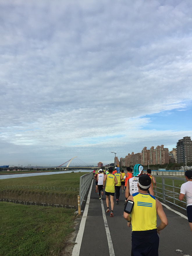 冬季去台北看雨---2015年台北马拉松拾记