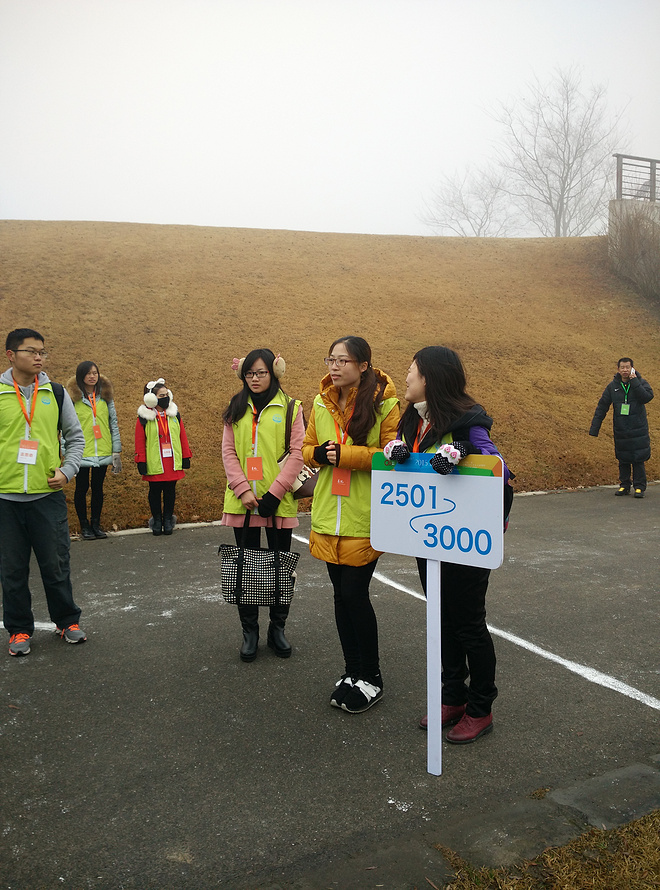 “吸巴达3000勇士，前来拜访！” 雾霾终结者，人形空气净化器的又一次胜利------“申彤杯”上海易跑雪景山地赛
