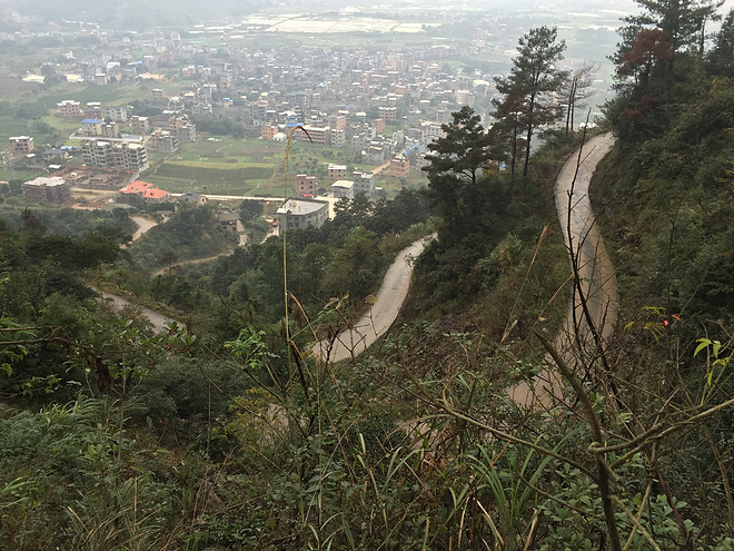 一场虐哭吃货跑渣的泥巴之旅——记首届五虎山越野赛