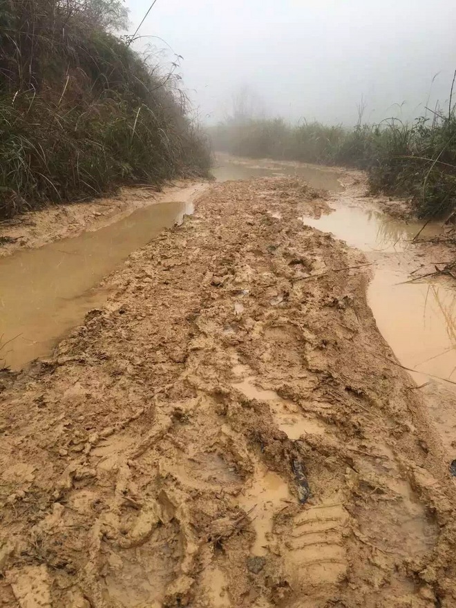 一场虐哭吃货跑渣的泥巴之旅——记首届五虎山越野赛