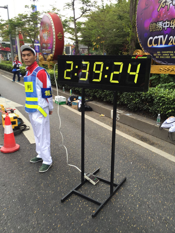 深马，让跑步成为我生命中美丽的一道风景线。