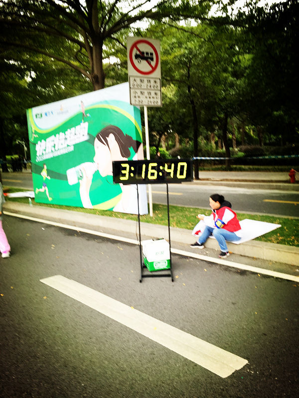 深马，让跑步成为我生命中美丽的一道风景线。