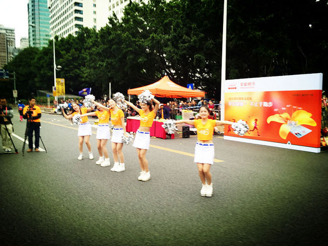 深马，让跑步成为我生命中美丽的一道风景线。