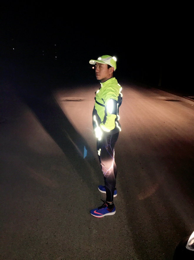 越夜越High——迪卡侬夜跑套装众测报告