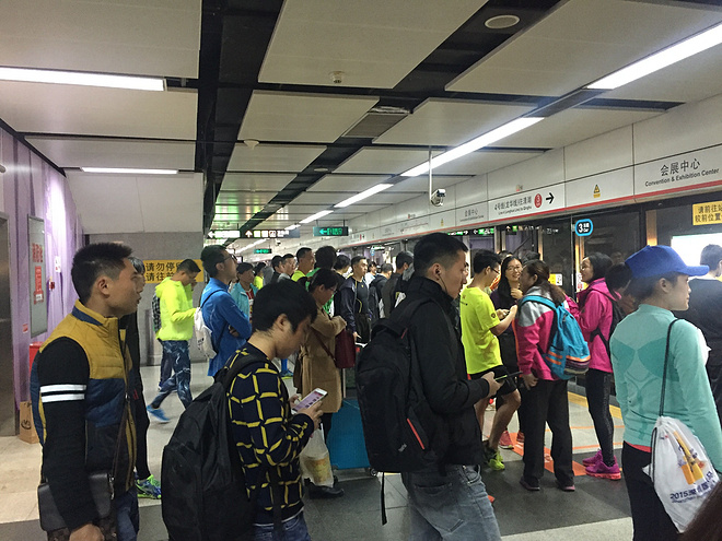 尼尼小的首次马拉松体验