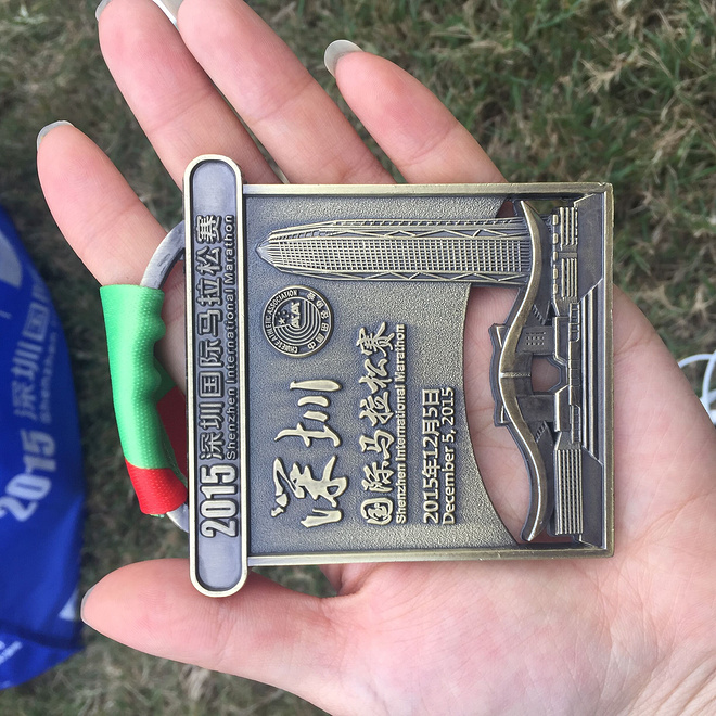 尼尼小的首次马拉松体验