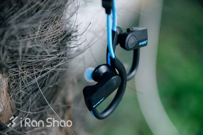 评测 | 无线耳机这个东西，好像怎么都和运动不搭