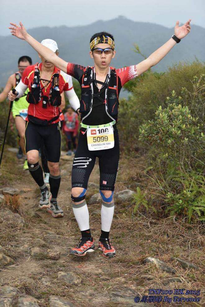 首 战                   —香港TNF100越野赛