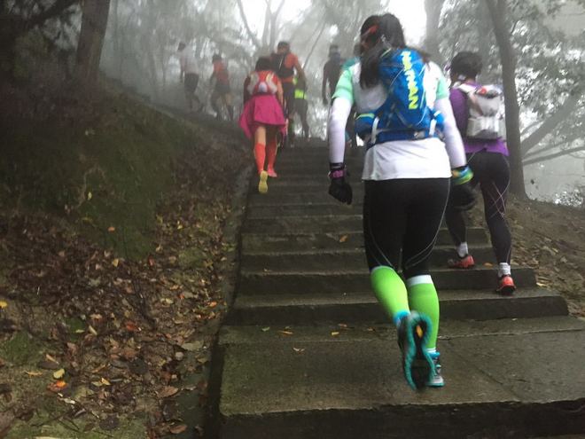 越野小白升级当中，此处省略500字