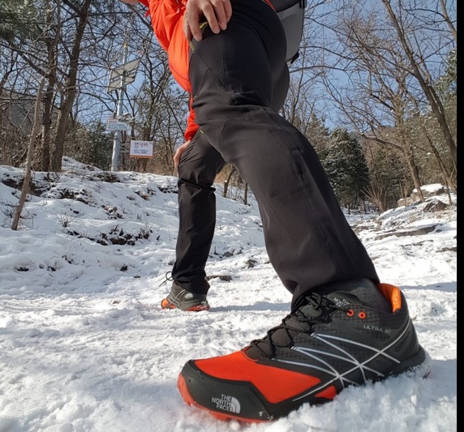 “挑战”并“享受”一场百公里越野赛 ——2016香港100越野赛极端天气下完赛记及思考