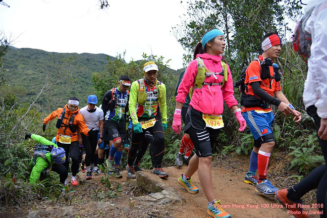 “挑战”并“享受”一场百公里越野赛 ——2016香港100越野赛极端天气下完赛记及思考