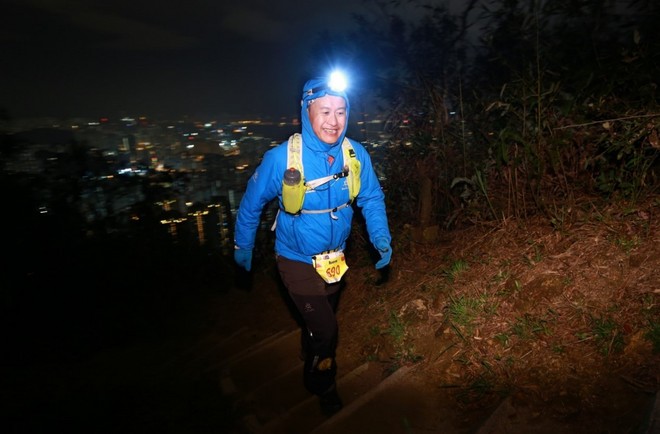 “挑战”并“享受”一场百公里越野赛 ——2016香港100越野赛极端天气下完赛记及思考