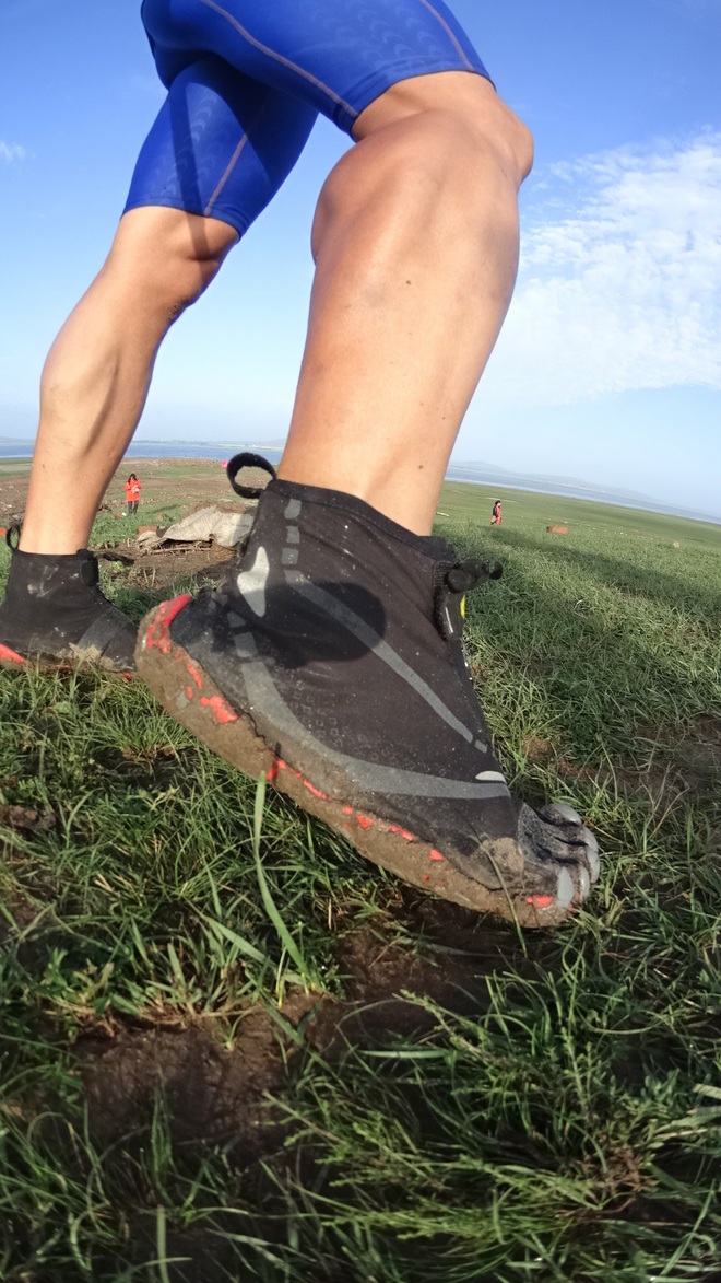 “挑战”并“享受”一场百公里越野赛 ——2016香港100越野赛极端天气下完赛记及思考