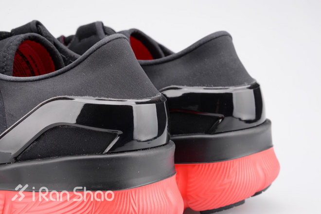 开箱 | UA SpeedForm Apollo 2，飚速度有了新选择