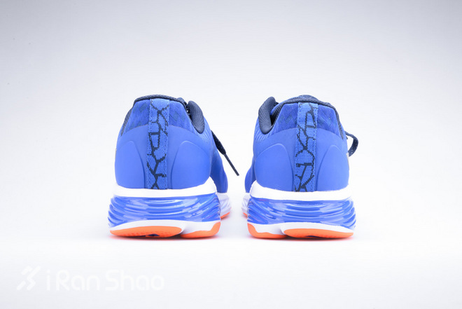 跑鞋 | 满足日常跑步的所有需求—李宁云三代智能跑鞋