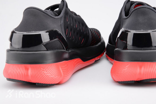 开箱 | UA SpeedForm Apollo 2，飚速度有了新选择