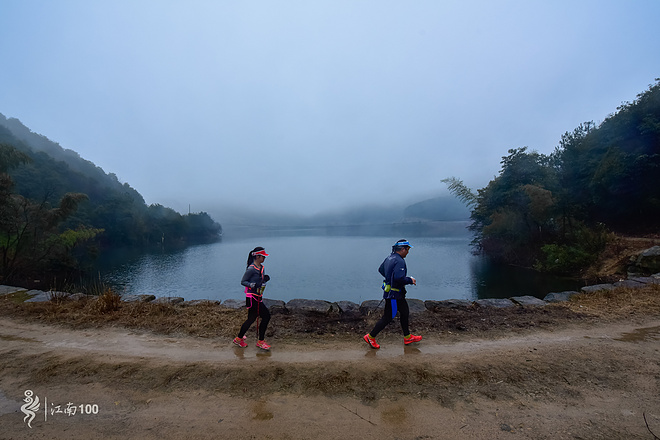烟雨战江南—Tecnica-江南100超马训练营第一季圆满落幕
