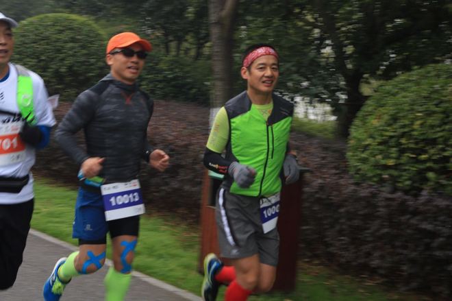 翻过大帽山，没有大帽衫——环大帽山退赛记兼评odlo黑酷战神 & Salomon大红鞋