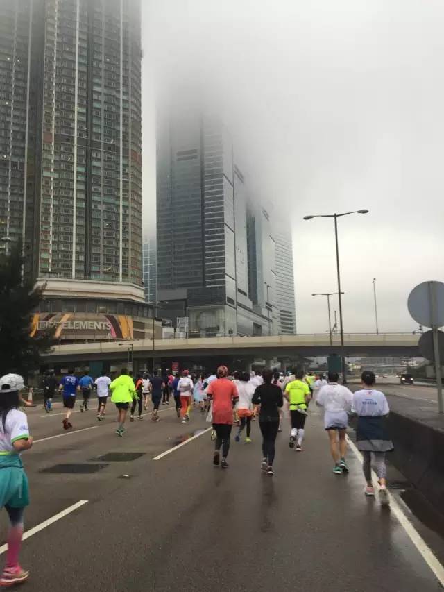 （多图慎点！）虐出亚洲新高度-香港渣打马拉松