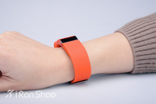 开箱 | Fitbit Charge HR，时刻关注你身体状况的智能手环