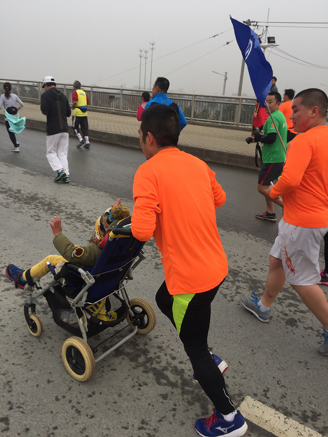 纪念人生中的第一次半马