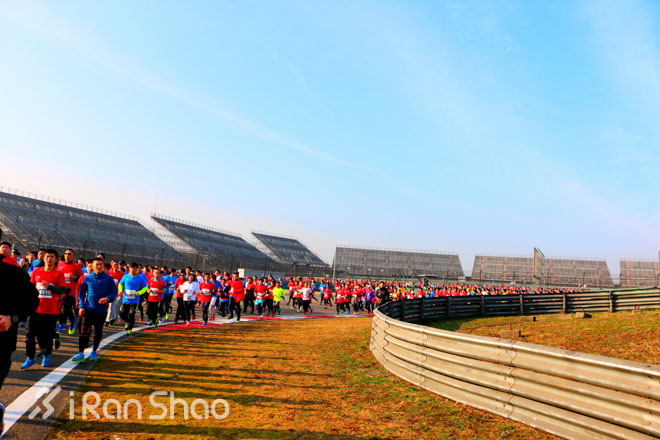 回顾 | 一场万人相聚迎新年的狂欢日，蒸蒸日上四环跑
