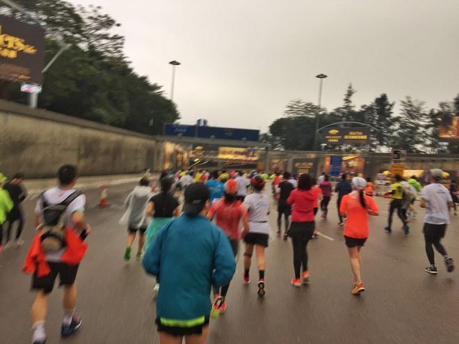 雨战·魔鬼赛道-2016香港渣打马拉松