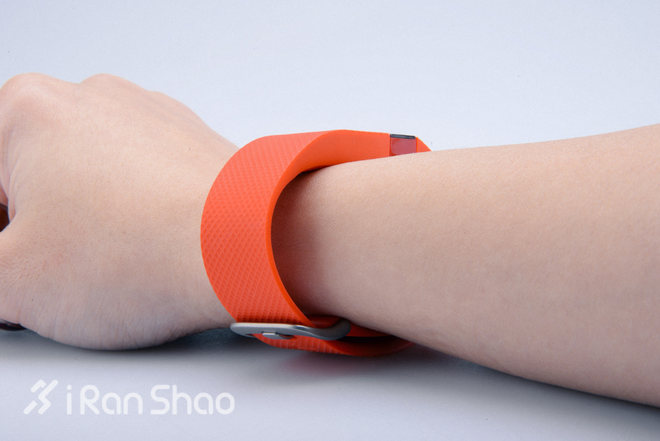 开箱 | Fitbit Charge HR，时刻关注你身体状况的智能手环