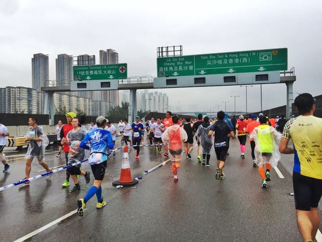 雨战·魔鬼赛道-2016香港渣打马拉松