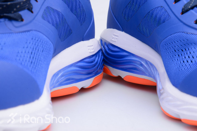 跑鞋 | 满足日常跑步的所有需求—李宁云三代智能跑鞋