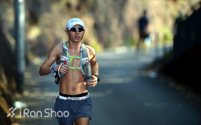 紫气东来聚麦径，名扬港百又一年—2016 Vibram®香港一百公里前瞻