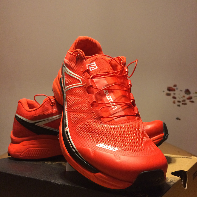 翻过大帽山，没有大帽衫——环大帽山退赛记兼评odlo黑酷战神 & Salomon大红鞋