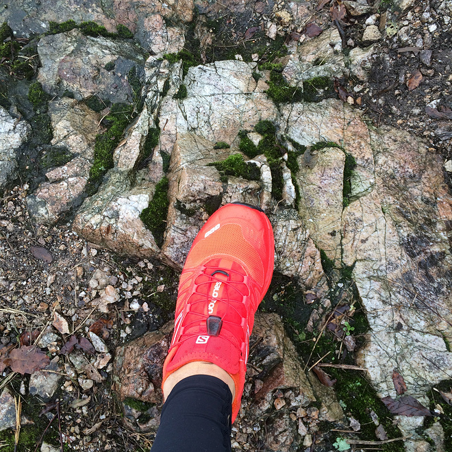 翻过大帽山，没有大帽衫——环大帽山退赛记兼评odlo黑酷战神 & Salomon大红鞋