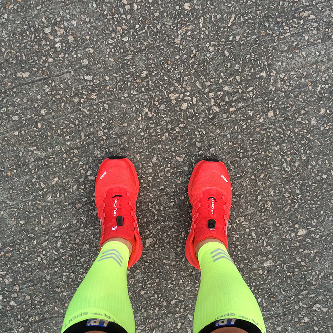 翻过大帽山，没有大帽衫——环大帽山退赛记兼评odlo黑酷战神 & Salomon大红鞋