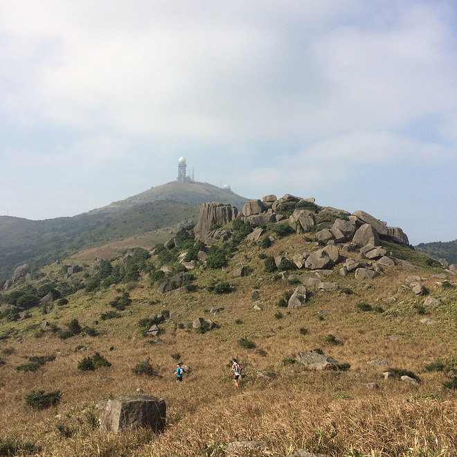 翻过大帽山，没有大帽衫——环大帽山退赛记兼评odlo黑酷战神 & Salomon大红鞋