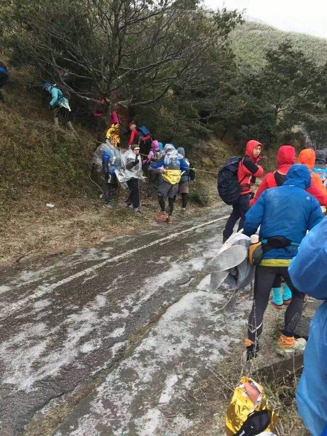 风雪大帽山、温情港百路