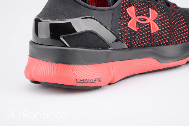 开箱 | UA SpeedForm Apollo 2，飚速度有了新选择