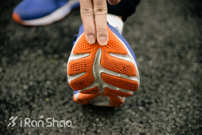 跑鞋 | 满足日常跑步的所有需求—李宁云三代智能跑鞋