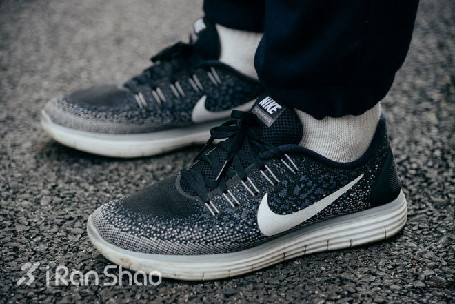 跑鞋 | 满足脚底的双重想法，Nike Free RN Distance慢跑体验