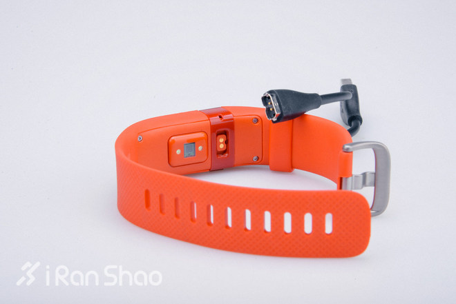 开箱 | Fitbit Charge HR，时刻关注你身体状况的智能手环